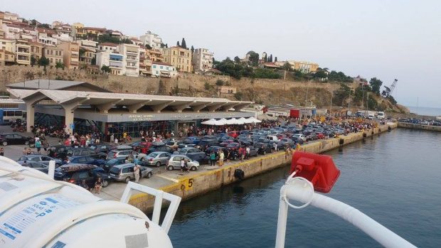 Ουρές αυτοκινητων στην Καβάλα.j2 pg