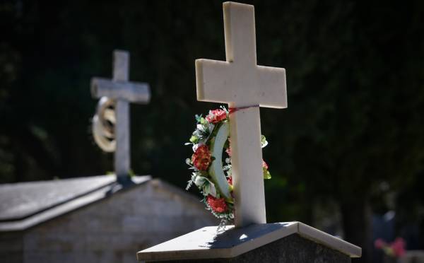 Νέα Καρβάλη: Κλοπές στις βάνες του νεκροταφείου προκαλούν ταλαιπωρία στους επισκέπτες