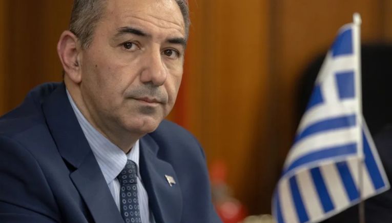 Μπαλωμένος: Υβριδική απειλή το μεταναστευτικό