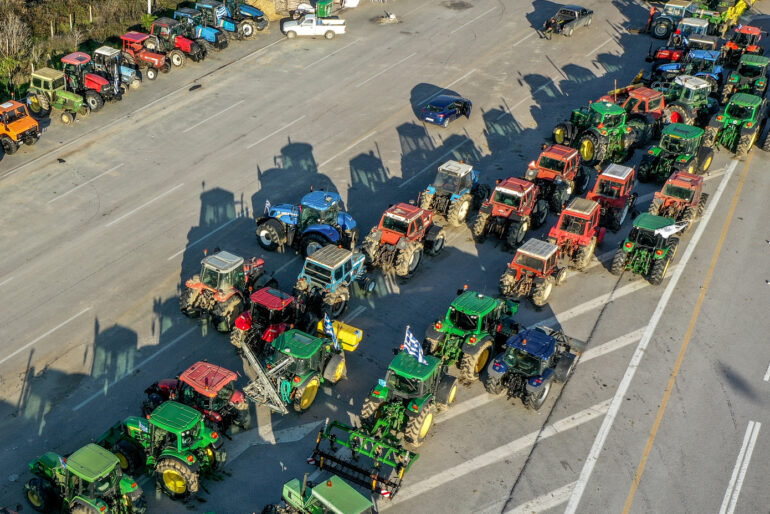 Ξεσηκώνονται οι ξενοδόχοι για τα μπλόκα
