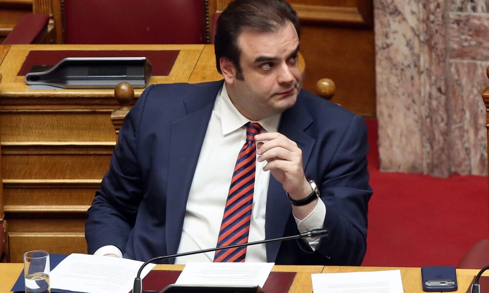 Κυριάκος Πιερρακάκης – Ανακοίνωση για αύξηση του ακατάσχετου ορίου στα 1.600 ευρώ
