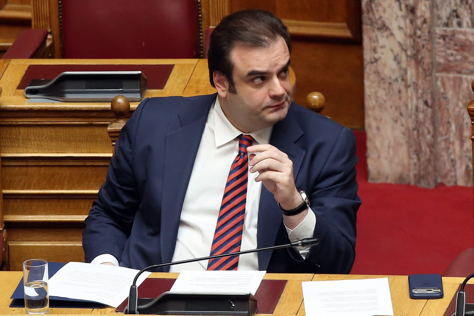 Κυριάκος Πιερρακάκης – Ανακοίνωση για αύξηση του ακατάσχετου ορίου στα 1.600 ευρώ