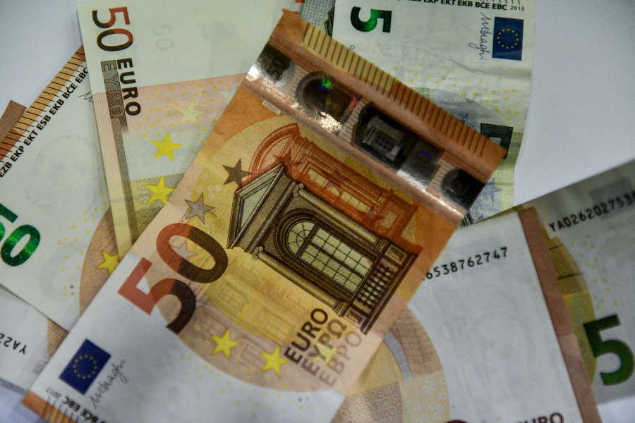 Ελλάδα - Πληρωμή επιδόματος 150 ευρώ για κάθε παιδί σε οικογένειες δικαιούχους - 2026