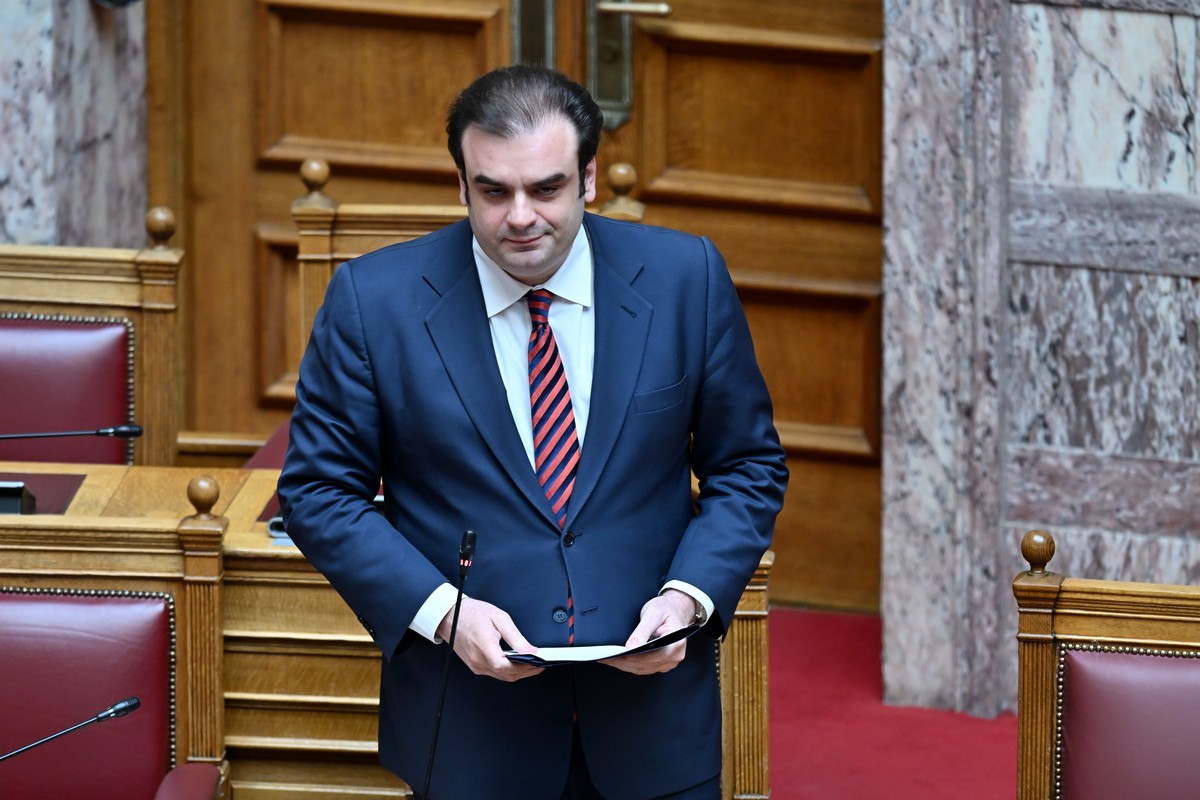 Κυριάκος Πιερρακάκης-συνέντευξη στο Status FM για οικονομία και ΔΕΘ