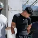Ο 28χρονος κατηγορούμενος οδηγείται στις δικαστικές αρχές για την υπόθεση θανάτου του ποινικολόγου Σταύρου Γεωργίου
