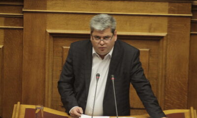 Ο Χουσεΐν Ζεϊμπέκ στη Βουλή κατά την κατάθεση ερώτησης για τη στήριξη της κτηνοτροφίας στην Ανατολική Μακεδονία και Θράκη.