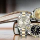 Βιτρίνα καταστήματος Rolex με πολυτελή ελβετικά ρολόγια.