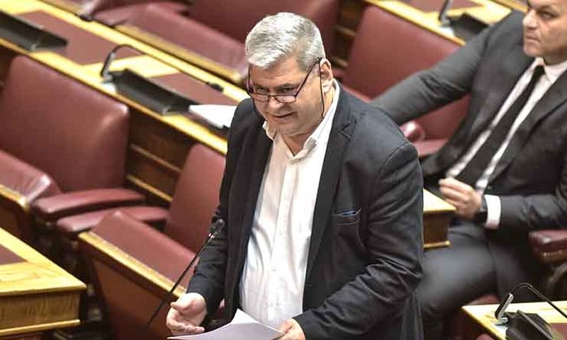 Ο Βουλευτής Ξάνθης Χουσεΐν Ζεϊμπέκ στη Βουλή των Ελλήνων.