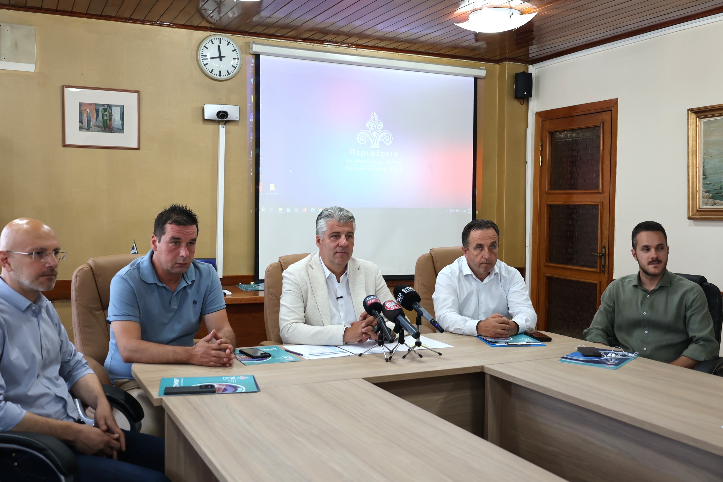 Ο Περιφερειάρχης Ανατολικής Μακεδονίας και Θράκης Χριστόδουλος Τοψίδης παρουσιάζει τον απολογισμό των πρώτων 2,5 ετών της διοίκησής του στη Δράμα.